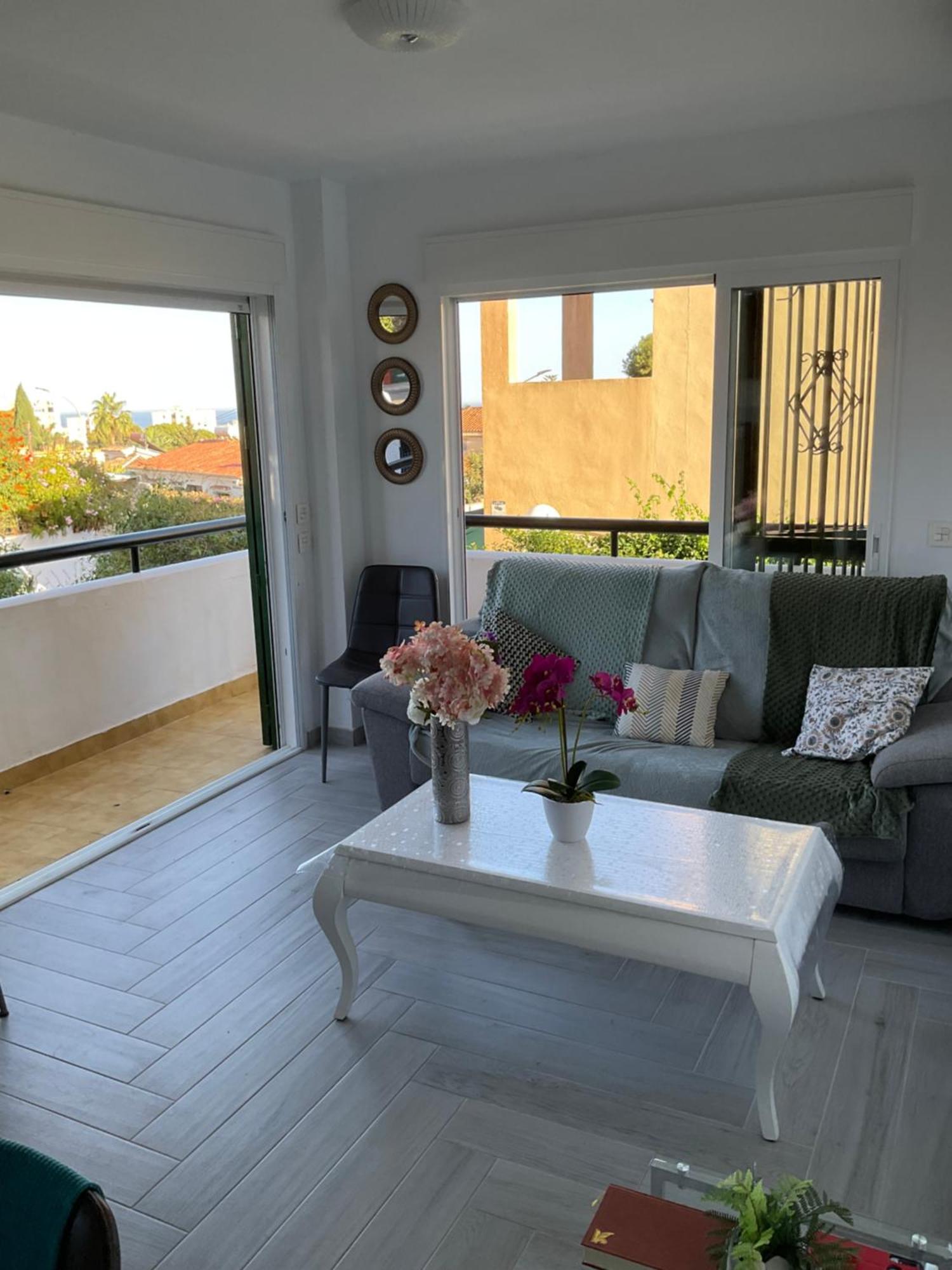 Appartement Moderne Pour 6 Adultes ベナルマデナ エクステリア 写真